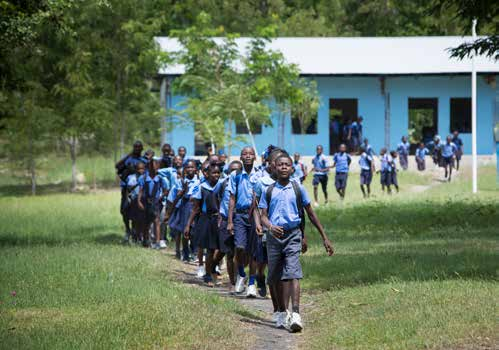 Over de grens Meest gelezen online Het land waar kinderen anderhalf uur naar school wandelen: Haïti De leraar die tot zijn 14de naar school ging Wijs posted basisonderwijs.plantyn.