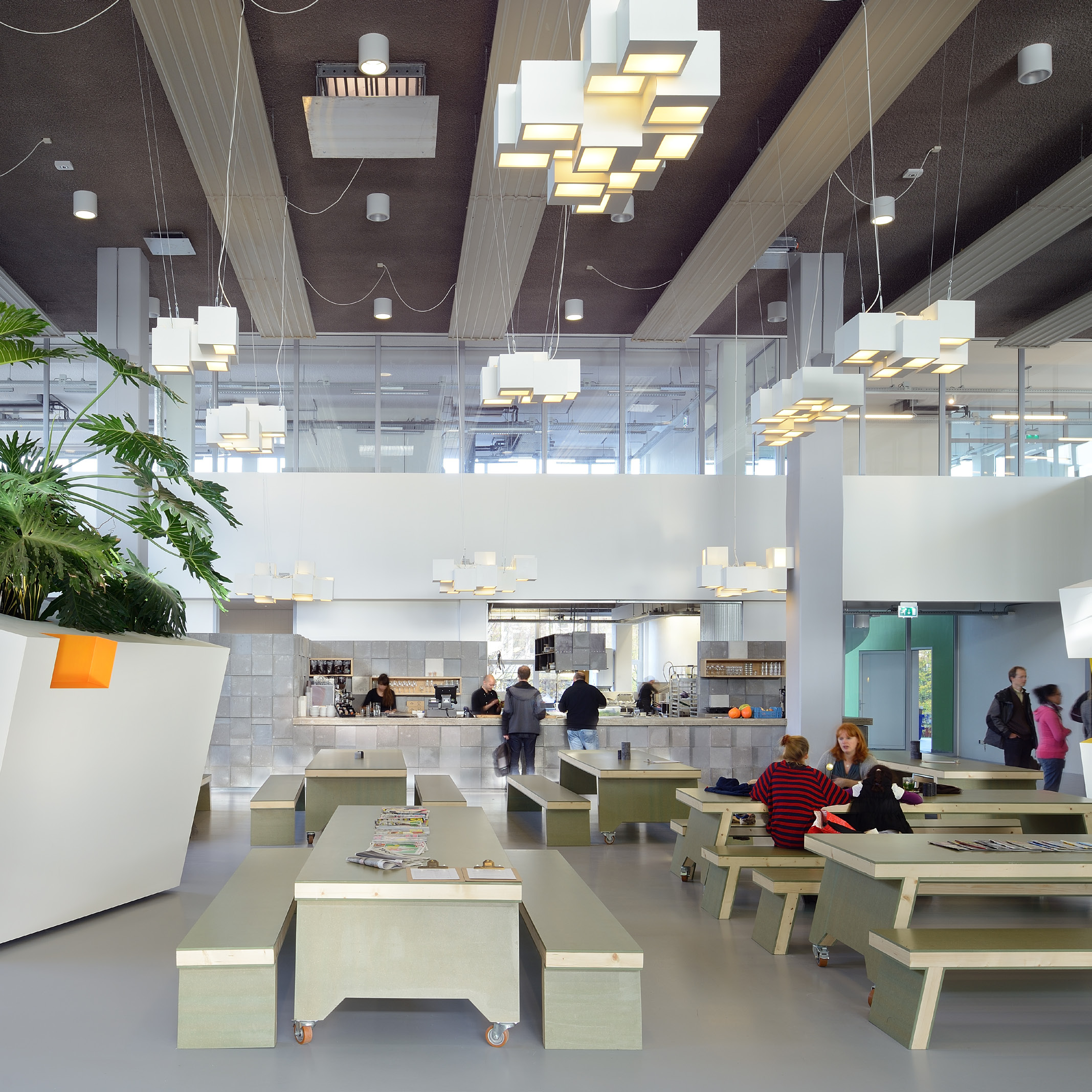 Over Merin Merin verhuurt kantoor- en bedrijfsruimte in 200 eigen gebouwen in heel Nederland.