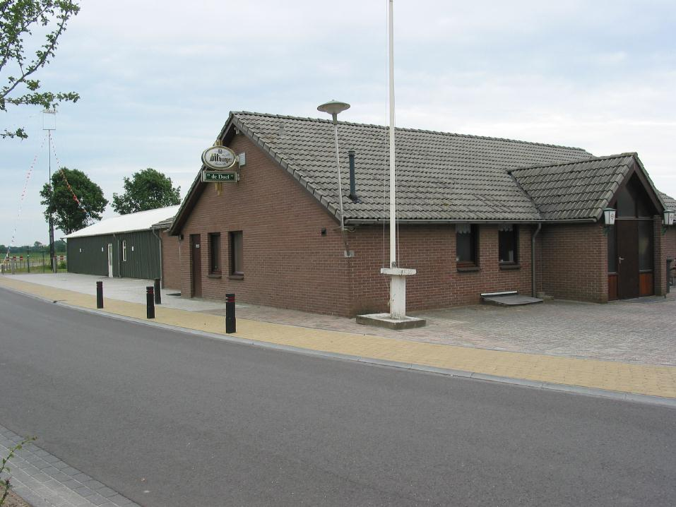 Huidige accommodatie De Doel anno 2003 aan de kraakstraat te Hunsel.