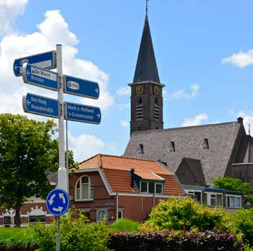 Zoals basisscholen, middelbare scholen, sportverenigingen en goede zorgvoorzieningen. De duinen, het strand en het Prinsenbos zijn vlakbij.