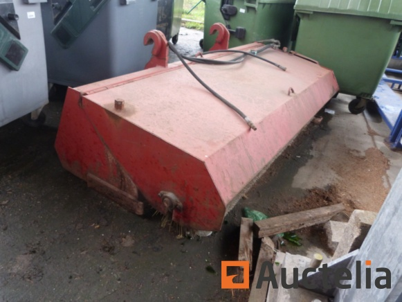 werkende staat Werd met de booster gestart ID : 554-001 Caterpillar 950 E Wiellader Merknaam : Caterpillar Model : 950 E 1 500,00 Caterpillar 950 E Wiellader Brandstof: Diesel ID: 63R06120