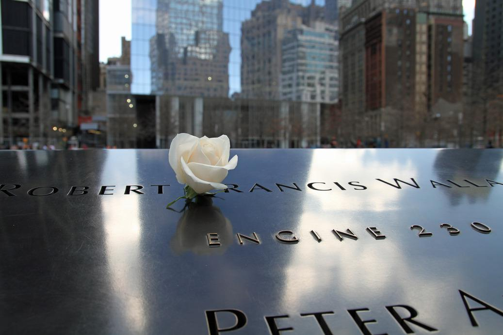 V R I J D A G Op vrijdag bezoeken we 's ochtends het indrukwekkende Ground Zero Memorial en luisteren we naar enkele van de persoonlijke verhalen van de slachtoffers.