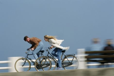 Jongvolwassenen (18-30) fietsen vaker en maken