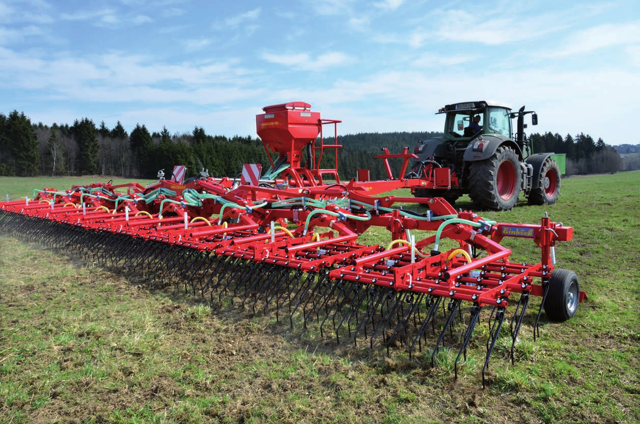 nieuwe frame over de totale werkbreedte een perfecte bodemaanpassing.