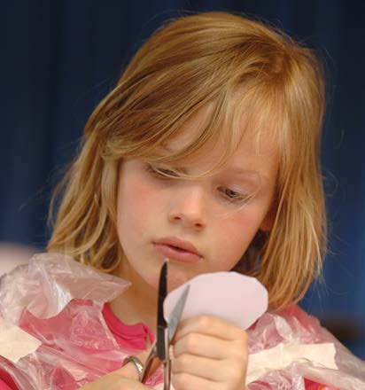 Die autorisierte Beschreibung fokussiert auf die Tätigkeit des Erziehers/ der Erzieherin, tätig im Arbeitsfeld Tageseinrichtungen für Kinder und des Pedagogisch medewerker, tätig in kindercentra