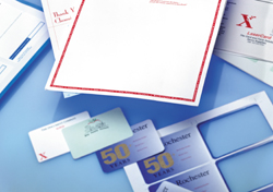Enkele van de speciale papiervarianten zijn: Zelfkopiërend papier kan alleen worden gebruikt bij systemen voor enkelzijdig afdrukken.
