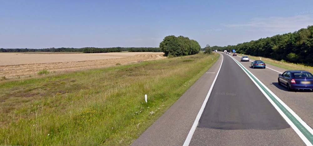 4.1 Inpassingsplan Drents Plateau / Drentsche Aa 4.1.1. Ligging van de N33 Op het Drents Plateau doorsnijdt de N33 het beek- en esdorpenlandschap Drentsche Aa.