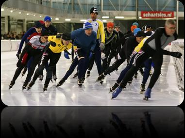 RECREANTEN Recreanten Regio Marathoncompetitie Zuid Om het marathonschaatsen als wedstrijdsport toegankelijker te maken binnen ons Gewest organiseren wij sinds enkele jaren recreantenmarathons voor