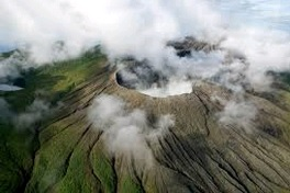 ± 392 meter stijgen en 831 meter dalen Dag 9 Rincón de la Vieja Op deze rustdag kunnen we het ruige en weinig bezochte nationale park Rincón de la Vieja bezoeken.