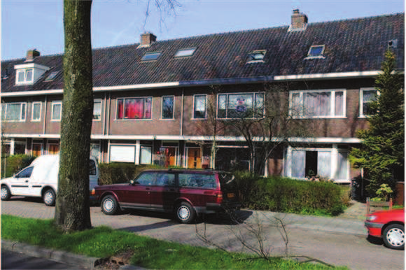 25. Woonbeeld 2 (Tussenwoning, koop) Gegevens woning: Straat: J.M. de Muinck Keizerlaan (Rand Overvecht) Oppervlakte woning: 120 m2. Type woning: tussenwoning met 4 kamers.