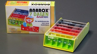 Kinderpillendoos Anabox voor 1 week, 5 compartimenten per dag De weekdoos voor kinderen van Anabox bestaat uit 7 dagdoseerders die hun plaats vinden in een box.