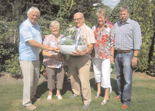 Leden van bestuur en de meldpost van IFC Hoogerheide brachten de