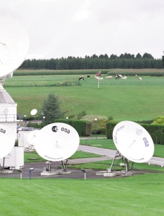 3 5 Organigram van de Dienst voor Ruimteonderzoek en toepassingen van de DWTC Het ESA-station van Redu. (ESA-A.