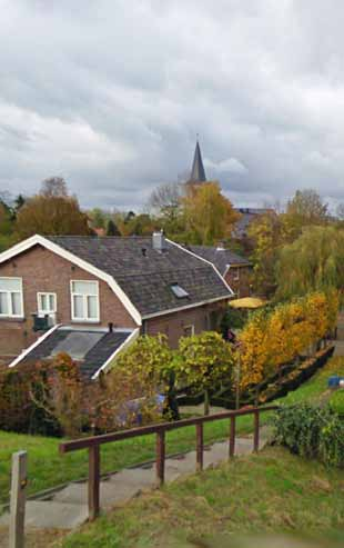 Kenmerkend zijn de dijken met dijkbebouwing, de fraaie kleine kern met oude bomen, de nabijheid van het kasteel Ophemert (eveneens aan de oostzijde van kern) met opgaand groen en laanbeplanting, de