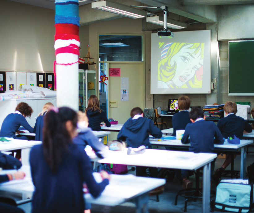 Lunch Bijna alle leerlingen blijven op school eten.