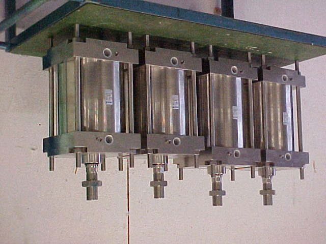 TN Ø200 slag 160/190 mm Dubbelwerkende gebufferde cilinder Materialen: Geheel RVS 316