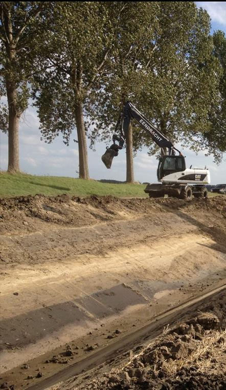 Landelijk Baggeren 2014-2015 De opdrachten die Eendracht Zeeland voor verschillende Waterschappen heeft uitgevoerd, hebben zij naar volkomen tevredenheid van de Waterschappen uitgevoerd.