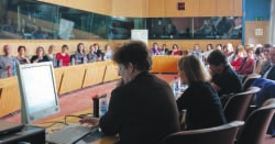 19 EEA EEA-seminar in het Schuman-gebouw (Europees parlement) Het seminar in maart met het hoofd van de communicatieafdeling van het Europees Milieuagentschap (EEA) verliep in drie delen.