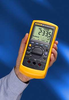 Weight Fluke 73 III: 340 g Warranty Battery Life Shock & Vibration Lifetime Alkaline: ~2000 hours typical Per MIL-T-PRF 28800F Class III 75.FL.