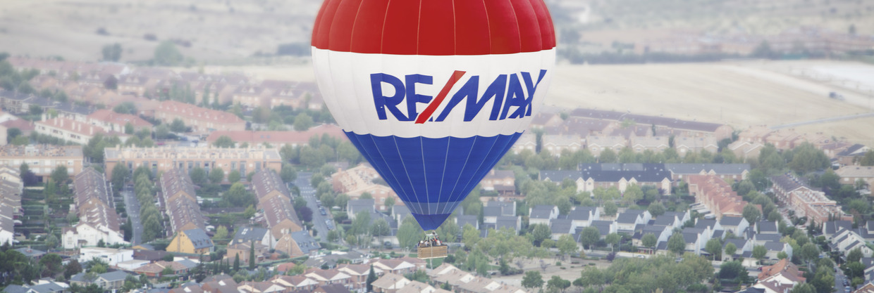 RE/MAX maakt dromen waar! Met zorg en aandacht is deze brochure voor u opgesteld. De aankoop van een woning is een grote stap. Het is een droomwens die uitkomt.