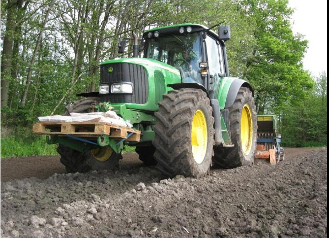 - 7-3. Aanpak randenbeheer De voorbereidingen voor het project randenbeheer op maïsland zijn gestart in augustus 2010.