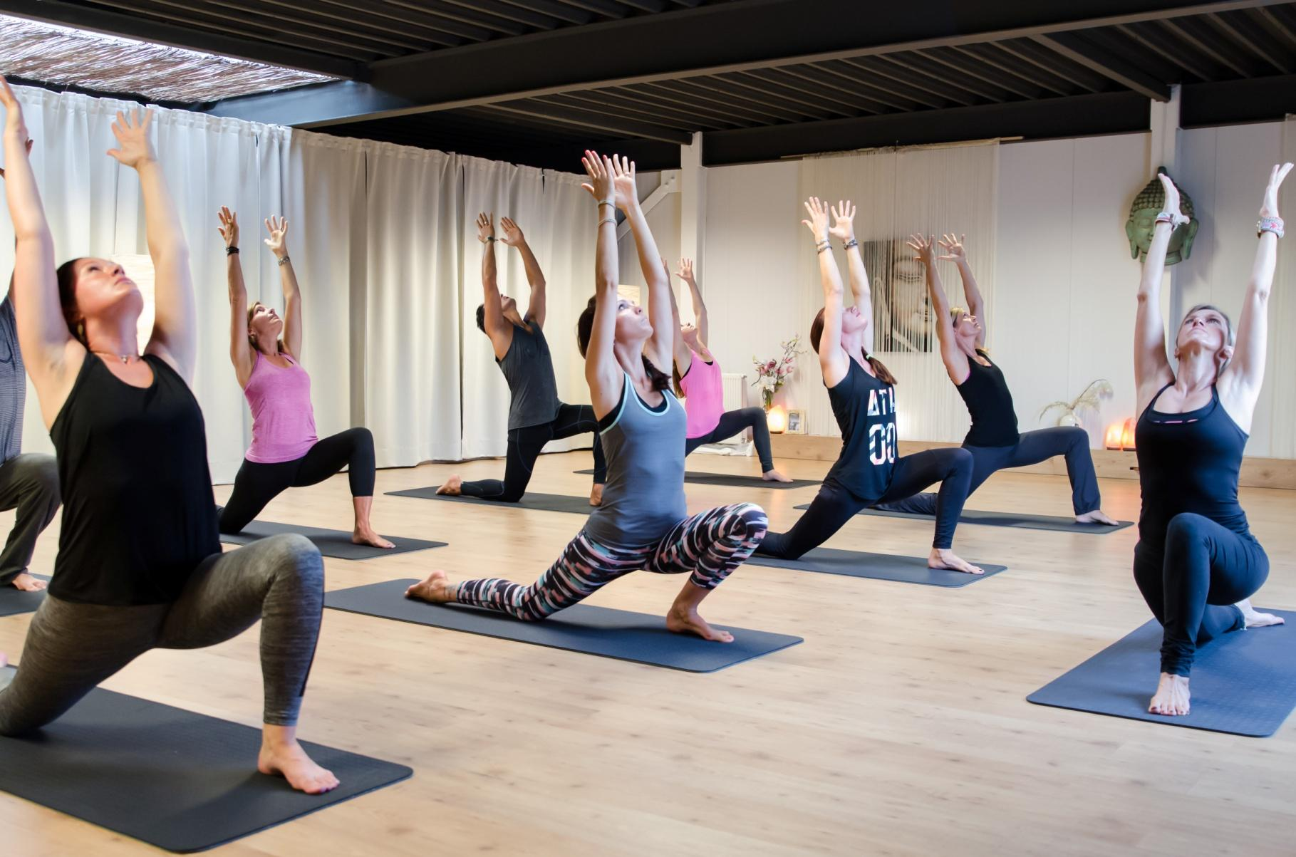 In deze workshop maak je kennis met twee Flow-yogaseries.