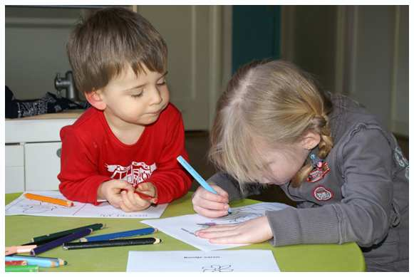 15. Dagindeling Een dag op Het Vlinderbos ziet er over het algemeen als volgt uit: 7.00-9.00 uur: Ontvangst ouders en kinderen. Ouders en leidsters wisselen informatie uit.