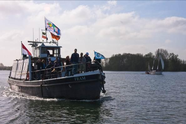 wisselen over de bijzondere internationale projecten die deze fondsen mogelijk maken. De organisatie van de Sea scout tour was in handen van Scouting Hellevoetsluis.