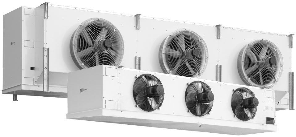 P ^äöéãéåé=áåñçêã~íáé De -serie is een brede en flexibele range industriële luchtkoelers met naar keuze blazende of zuigende ventilatoren.