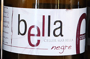Tarragona telt 36 wineries. ***- Bella Criança Selecció Especial 2012, Celler Mas Bella Blend van 70% ull de llebre en 30% grenache noir.