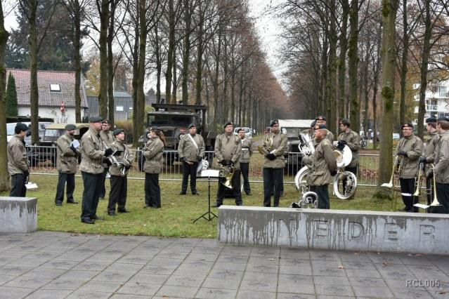 De Regimentsfanfare Garde Grenadiers en Jagers verzorgden de muzikale omlijsting van deze herdenking.