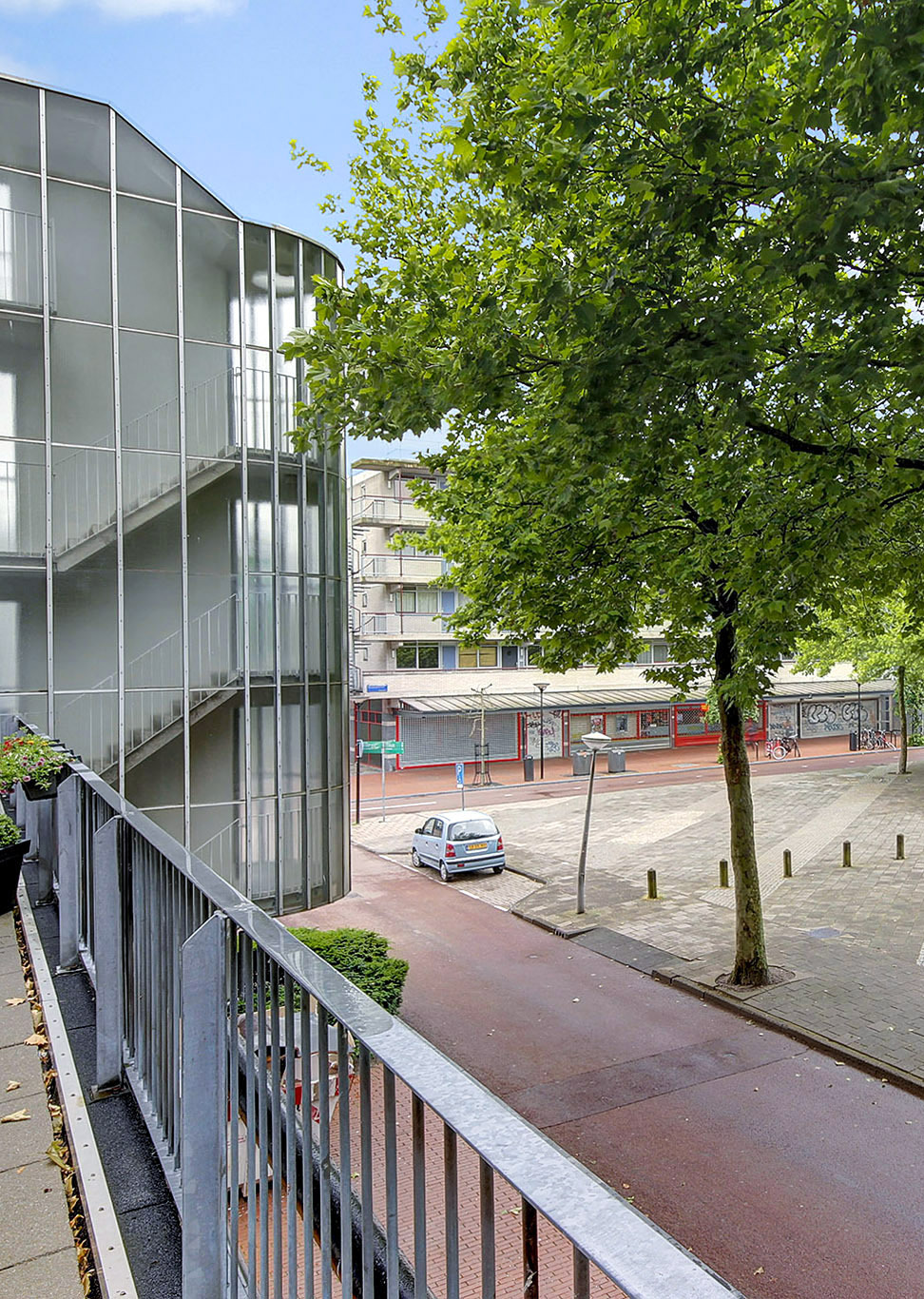 Algemeen Kenmerken Licht 3-kamer appartement met royaal dakterras 2 slaapkamers 72 m2