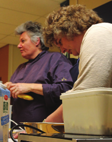 6 Word vrienden met je vriezer! Koelkast op 4 C Door producten in te vriezen blijft een product heel lang goed. Bijvoorbeeld brood, maaltijdresten en vlees zijn geschikt om in te vriezen.