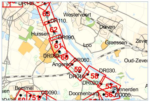 Waterkeringen Het plangebied is gelegen buiten de zomerdijk in het winterbed van de rivier.