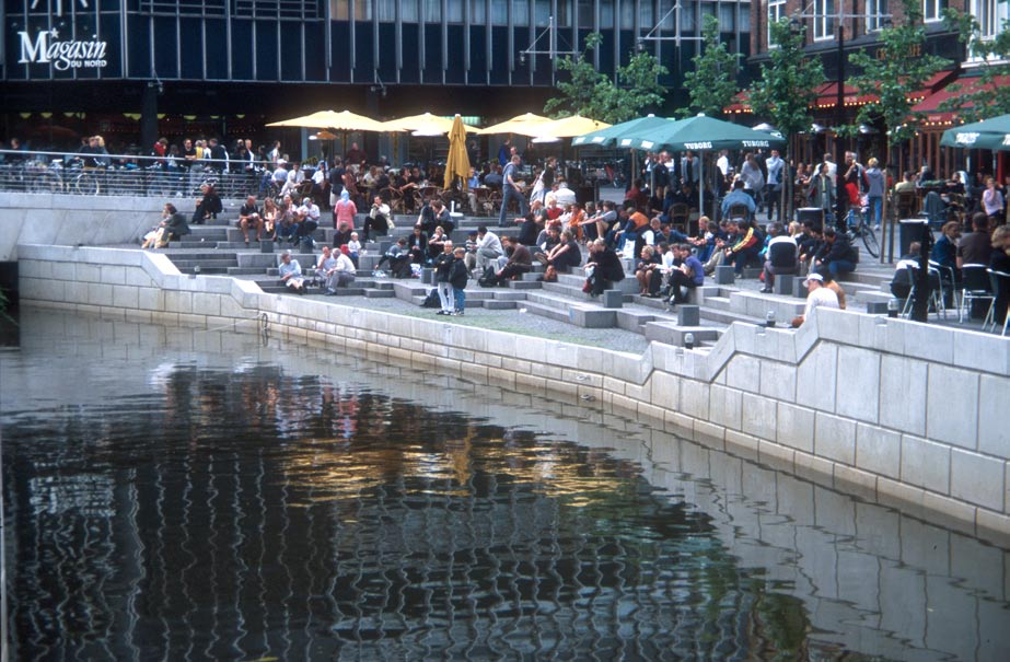 Deelgebied Onderwijsboulevard: blok F en G Dit deelgebied ligt enerzijds aan de Onderwijsboulevard en anderzijds aan het binnengebied met het bassin en de Hofvijver.