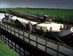 - Nieuwpoort > Brugge of Oostende: Kanaal Plassendale-Nieuwpoort, Kanaal Gent-Brugge- Oostende, ± 5.30 vaaruren. Wat is er te zien?