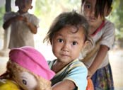kinderen en doe een gift op BE84 0000 0001 5659 Mededeling: Cambodja ECCD of doe een online gift via www.planbelgie.