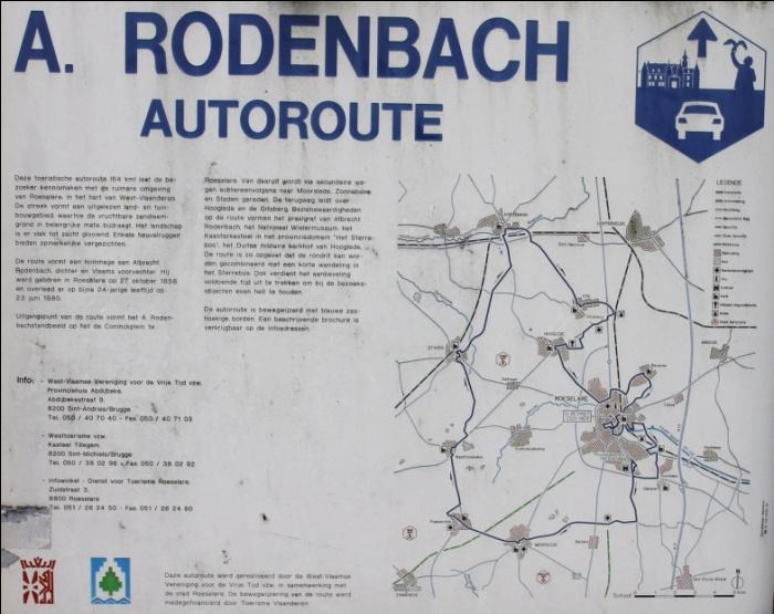VRAAG 3.1 De Albrecht Rodenbach route start aan het standbeeld van Albrecht Rodenbach. Dit standbeeld staat voor de Sint-Amandskerk.