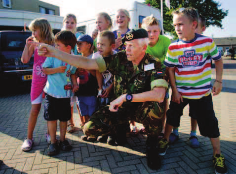 Ik ben sinds 1975 verknocht aan het pak, aan de organisatie en alles waar het uniform voor staat. Ik heb me er altijd in thuis gevoeld en me er nooit voor geschaamd.