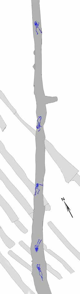 Afb. 3f. Ligging van skeletten in de loopgraaf aan de oostkant van fort [bron: RAAP]. Afb. 3i. Granaat aangetroffen te Lent [bron: RWS].