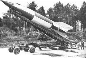 8 V2-raketten V2-raketten in Archem Op de Eelerberg bij Hellendoorn - waar nu verpleeghuis Krönnenzommer zit - werd eind 1944 door de Duitsers een lanceerbasis geïnstalleerd. Deze basis werd o.a. gebruikt voor het lanceren van V2-raketten op de haven van Antwerpen.