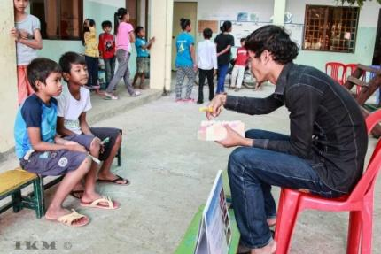 In geval van tandproblemen worden de kinderen van COLT behandeld bij de Smile kliniek in Phnom Penh. Ook gezonde voeding is belangrijk voor een goede vitaliteit.