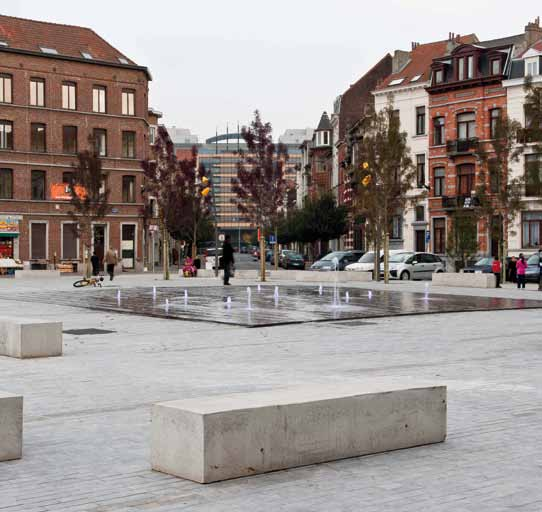 voor het gemeentehuis is afgesloten, ze is slechts open voor ceremoniewapraktijkboek Grontmij Concept tram en parking Als de droge fontein voor het stadhuis uitgeschakeld is, kan de oppervlakte