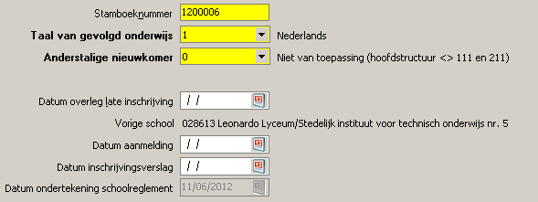 HOOFDSTUK 2. WERKEN MET DISCIMUS 8 Figuur 2.2: Ministerie Edison 2.1.2.2 Inschrijving van de leerling Indien je voor één leerling de datum Administratief OK voor Discimus wil invullen, kan je dit best doen op het inschrijvingen scherm van de leerling.