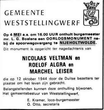 - 11 - Het krantenknipsel uit 1990 laat zien, dat Ans Nijenhuis en Rients de Vries daar de krans leggen namens de school.