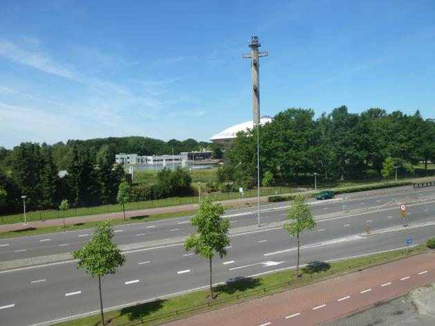 KANTOORGEBOUW OP ZICHTLOCATIE AAN DE RONDWEG VAN EINDHOVEN