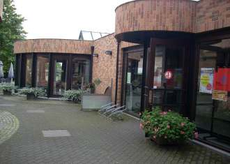 Dorpshuis De Leeuw Emile Verhaerenstraat 71 2890 Sint Amands http://www.sint amands.be/cultuur en socio cultuurmainmenu 100/dorpshuizen mainmenu 103.