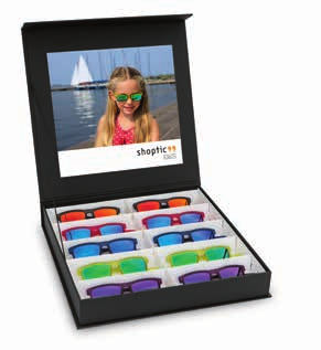 Zonnebrillen voor kinderen in 2 maten in een presentatiekoffer Kleuren: grijs; roze; blauw; lichtgroen; lila Maten: S en M Inclusief etui Maten: 4 x 2 x 6 cm 8815 99 10 (1 per kleur en maat) in 2