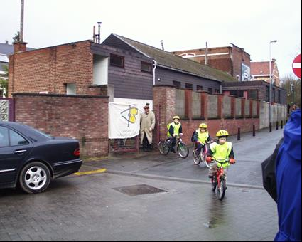 Nascholingsnamiddag verkeers- en mobiliteitseducatie - 30 fietshelmen en 30 reflecterende hesjes in Leuven Voor wie? lager onderwijs Doel?
