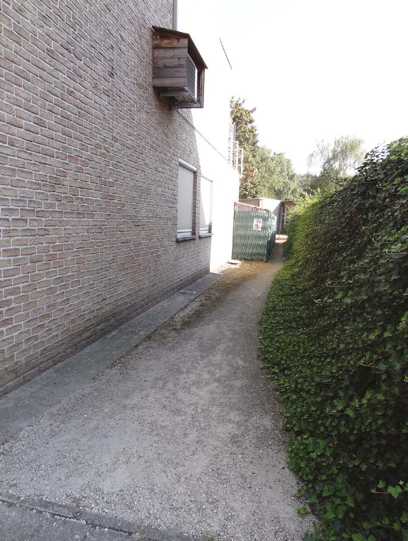 buurtwegen en gaan dan verder naar de ingang van hun school. INFO Buurtwegen en doorsteekjes zijn vaak de veiligste en kortste routes van en naar de school.